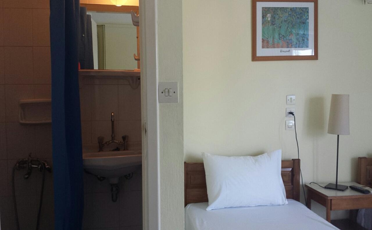 Hôtel Pagonion à Kamena Vourla Extérieur photo